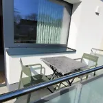 Ruhig Gelegene 2-zi Fewo, Wallbox, Balkon אסן