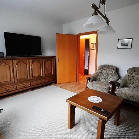 Apartament Ruhig Gelegene 2-zi Fewo, Wallbox, Balkon *