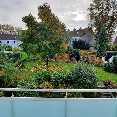 Ruhig Gelegene 2-zi Fewo, Wallbox, Balkon Apartmán