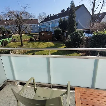 Ruhig Gelegene 2-zi Fewo, Wallbox, Balkon Essen