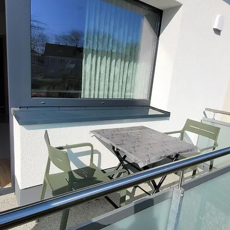 Ruhig Gelegene 2-zi Fewo, Wallbox, Balkon Essen