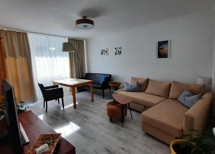 Ruhig Gelegene 2-zi Fewo, Wallbox, Balkon Essen