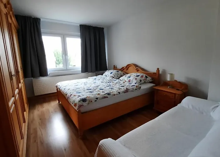 Apartament Ruhig Gelegene 2-zi Fewo, Wallbox, Balkon *