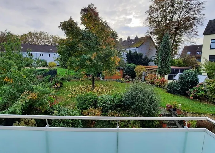 Ruhig Gelegene 2-zi Fewo, Wallbox, Balkon Lejlighed