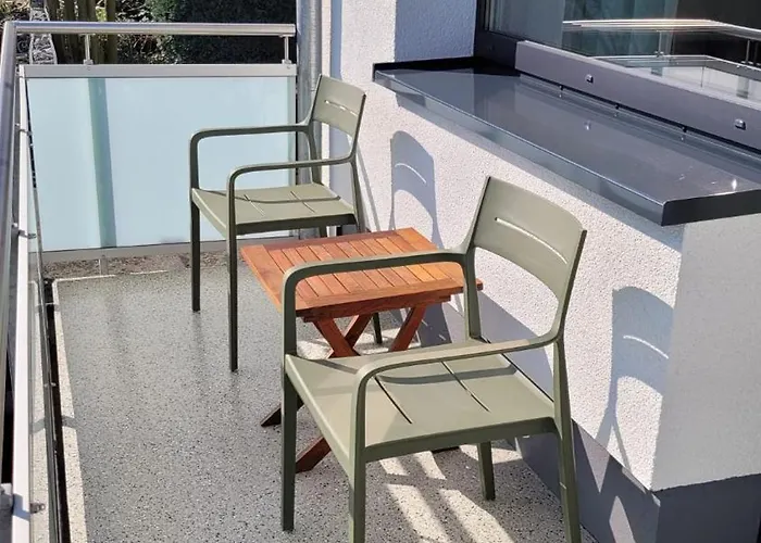 Apartament Ruhig Gelegene 2-zi Fewo, Wallbox, Balkon